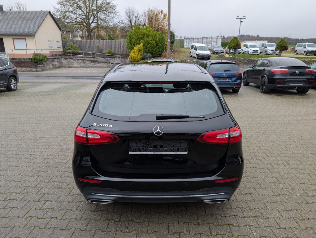 Mercedes-Benz B 200 2022