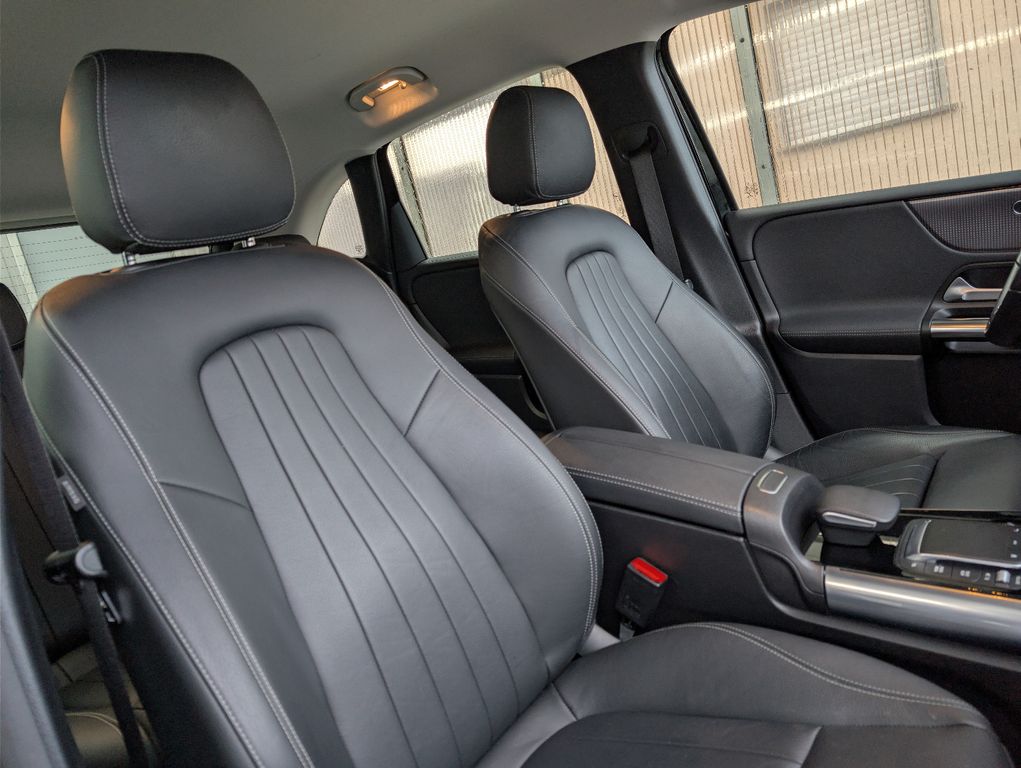 Mercedes-Benz B 200 2022