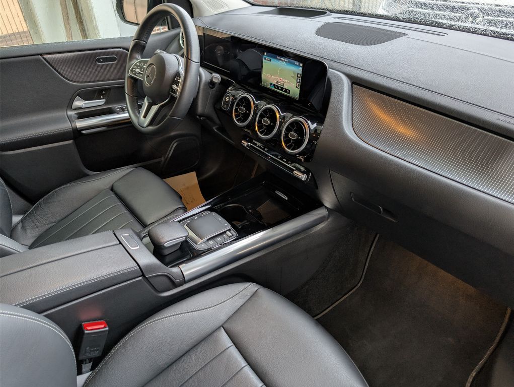 Mercedes-Benz B 200 2022