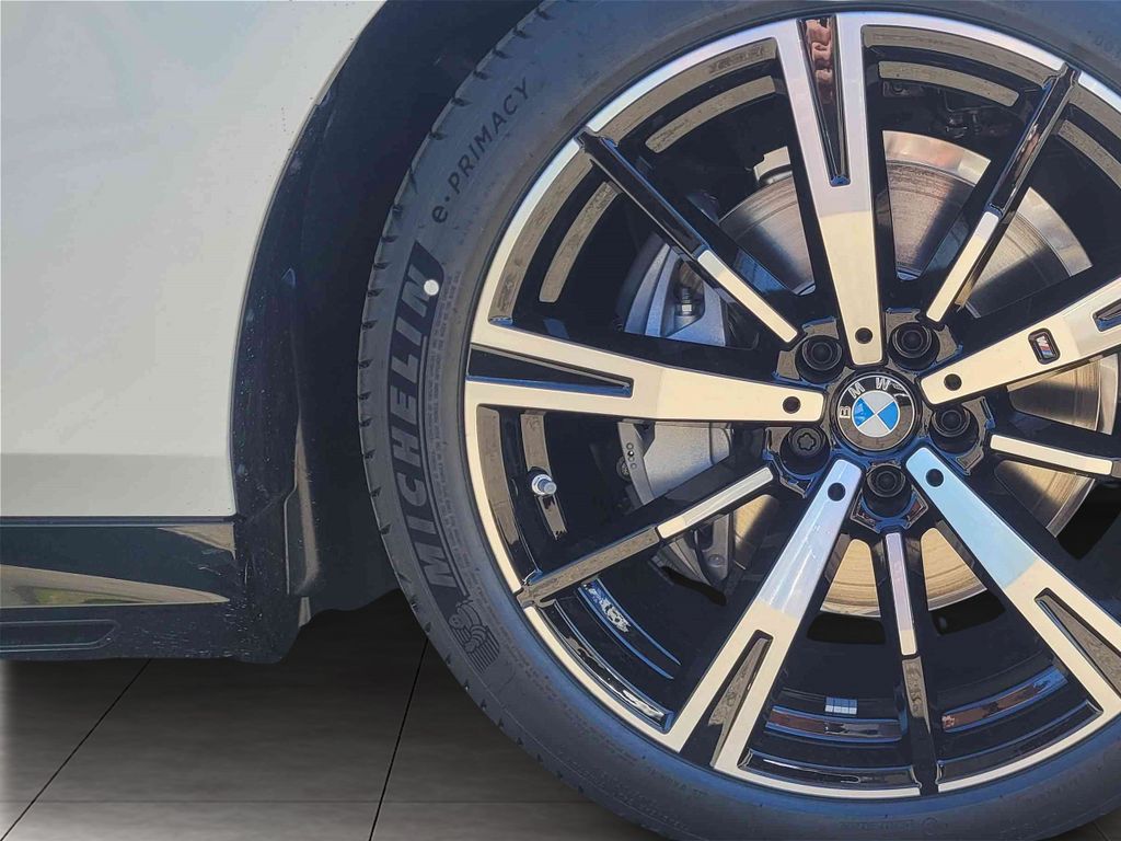 BMW i5 2025