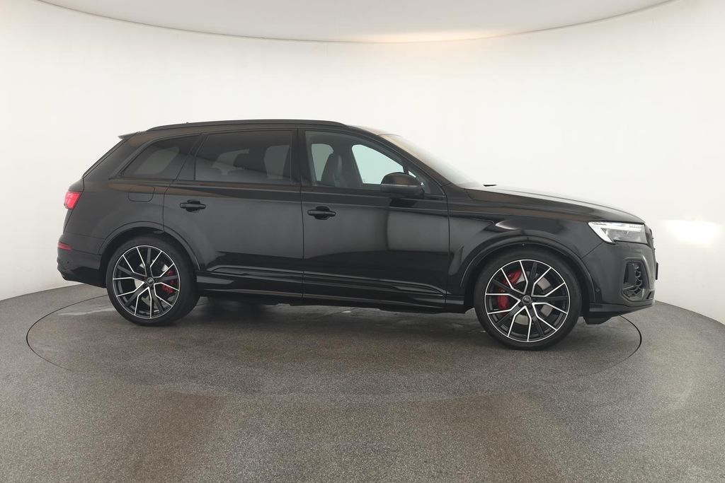 Audi SQ7 2025