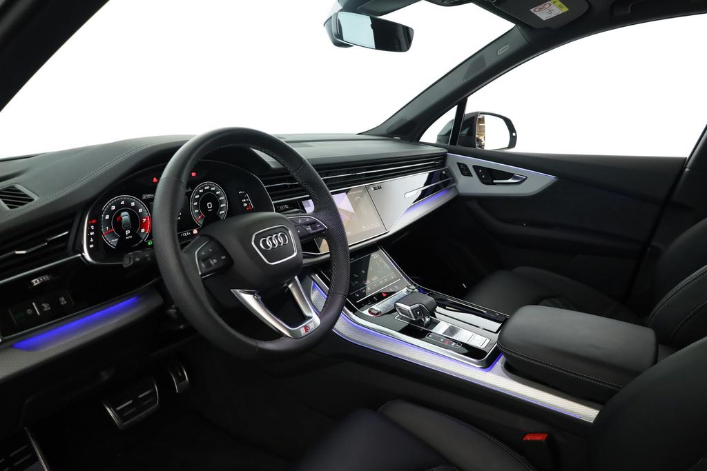 Audi SQ7 2025