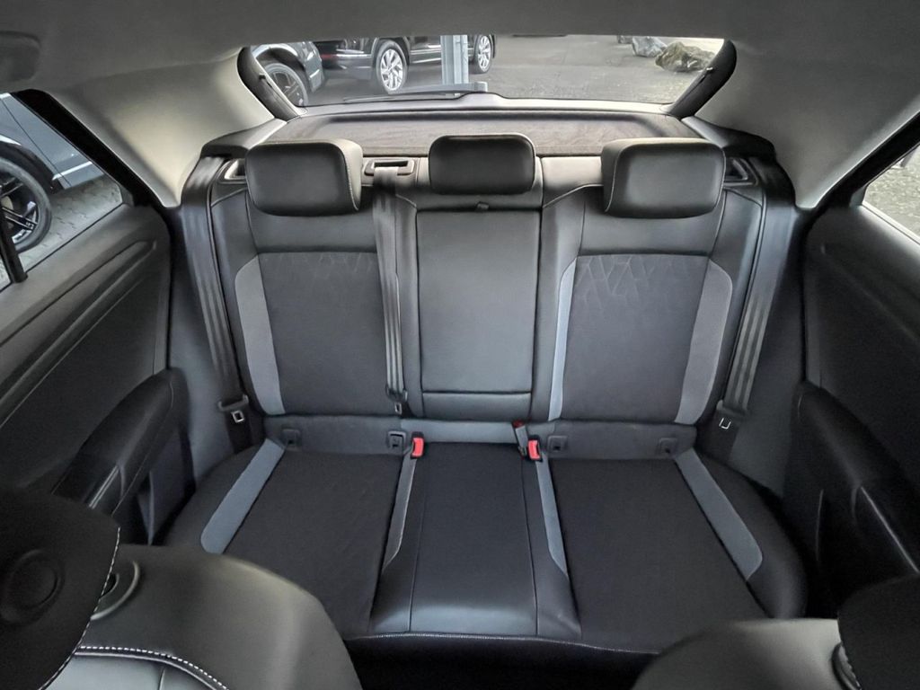 Volkswagen T-Roc 2025