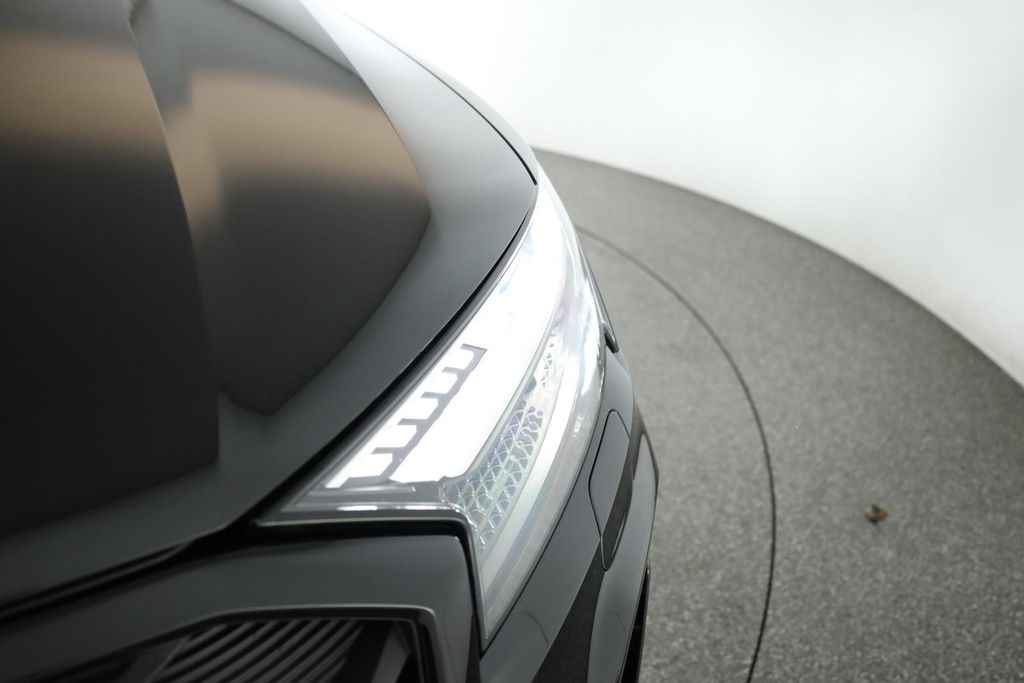 Audi SQ7 2025