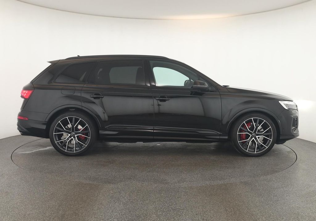 Audi SQ7 2025