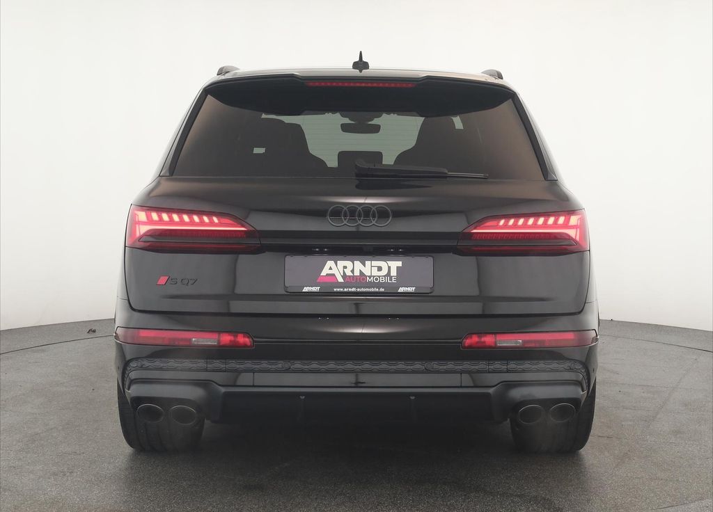 Audi SQ7 2025
