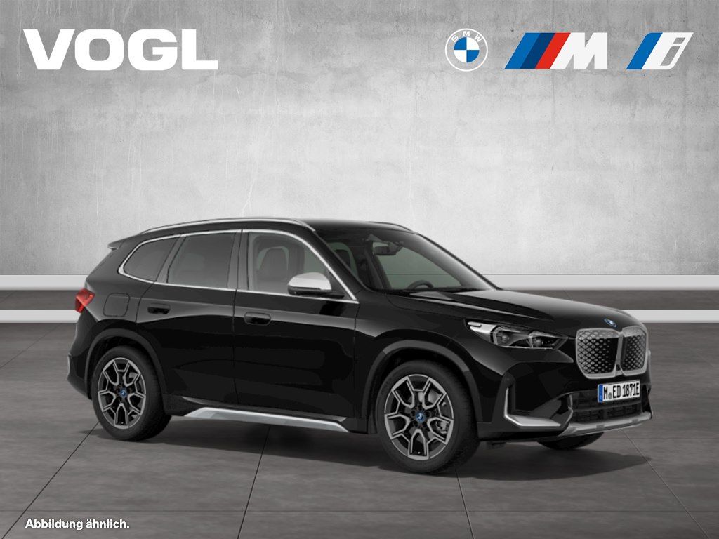 BMW iX1 2023