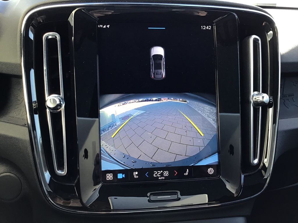 Volvo C40 2022
