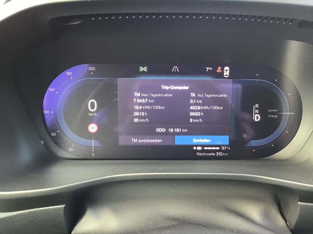 Volvo C40 2022