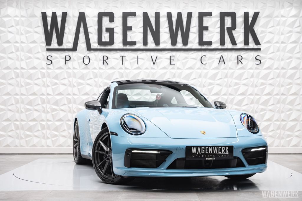 Porsche 992 2025