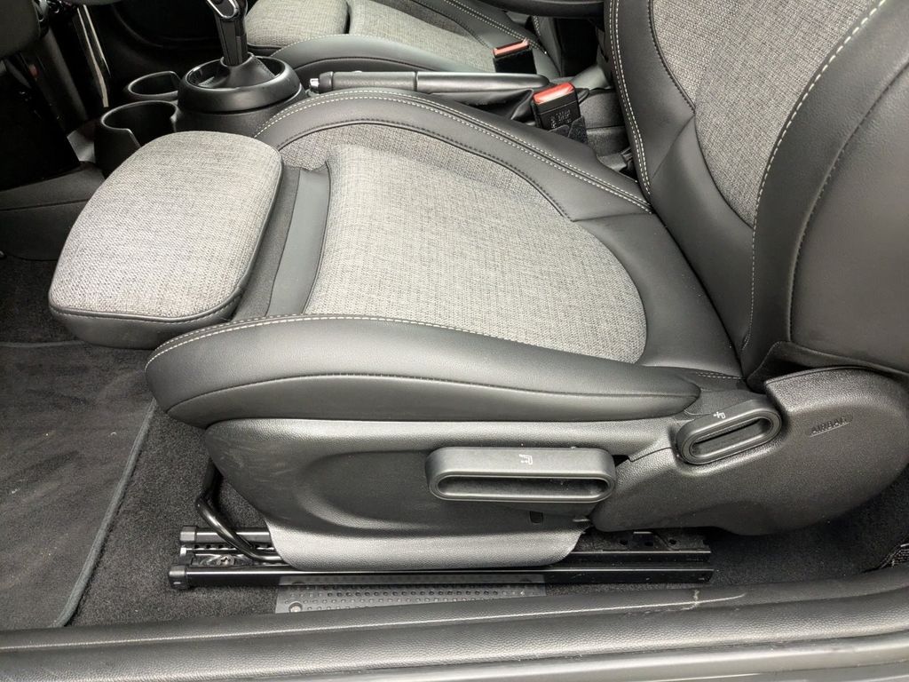 MINI Cooper Cabrio 2022