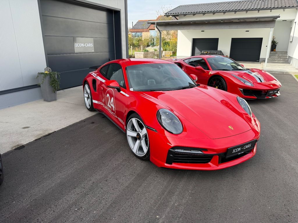 Porsche 911 2025