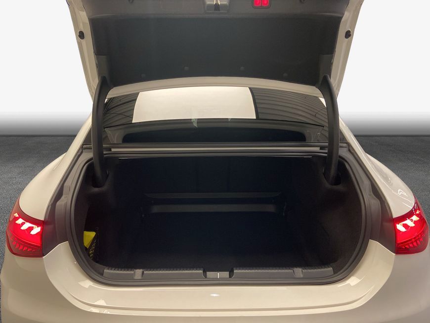 Mercedes-Benz EQE 2022