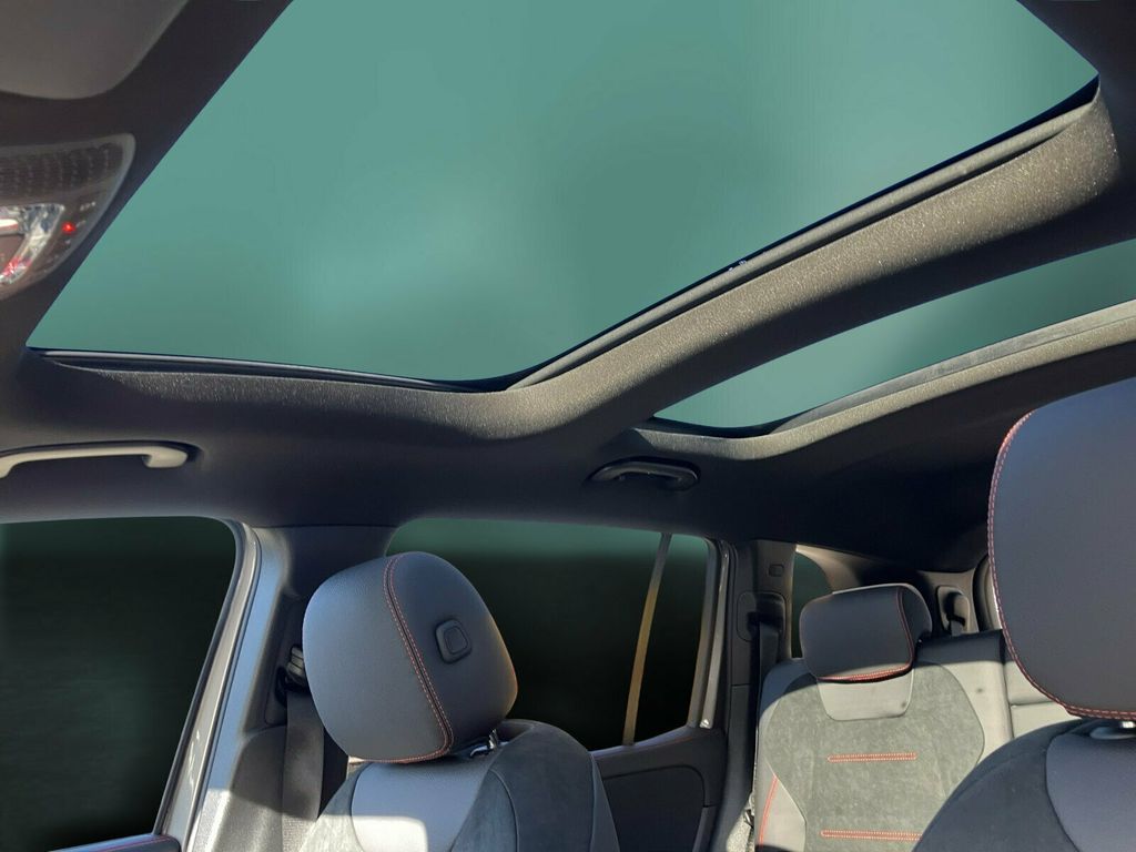 Mercedes-Benz GLB 220 2025