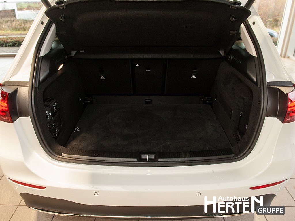 Mercedes-Benz B 200 2024