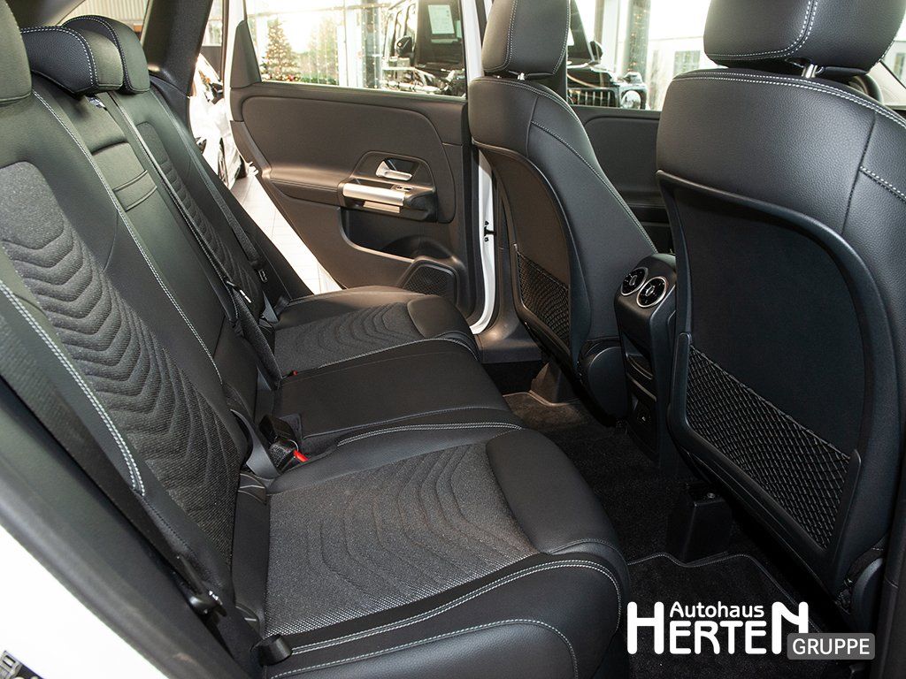 Mercedes-Benz B 200 2024