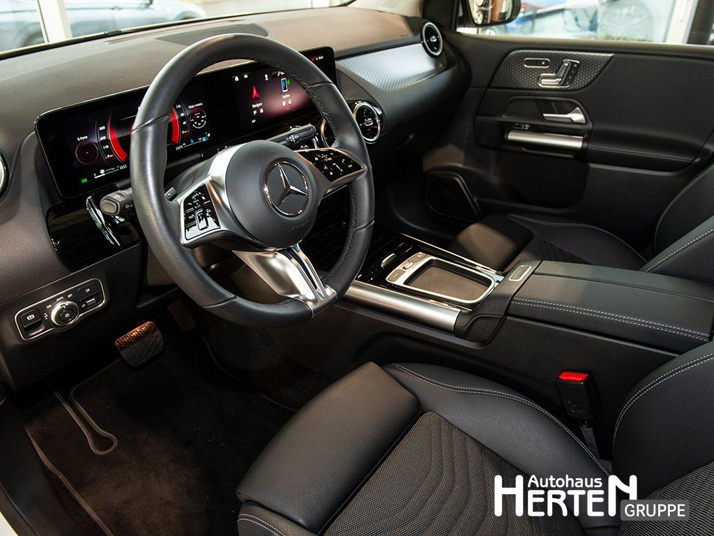 Mercedes-Benz B 200 2024