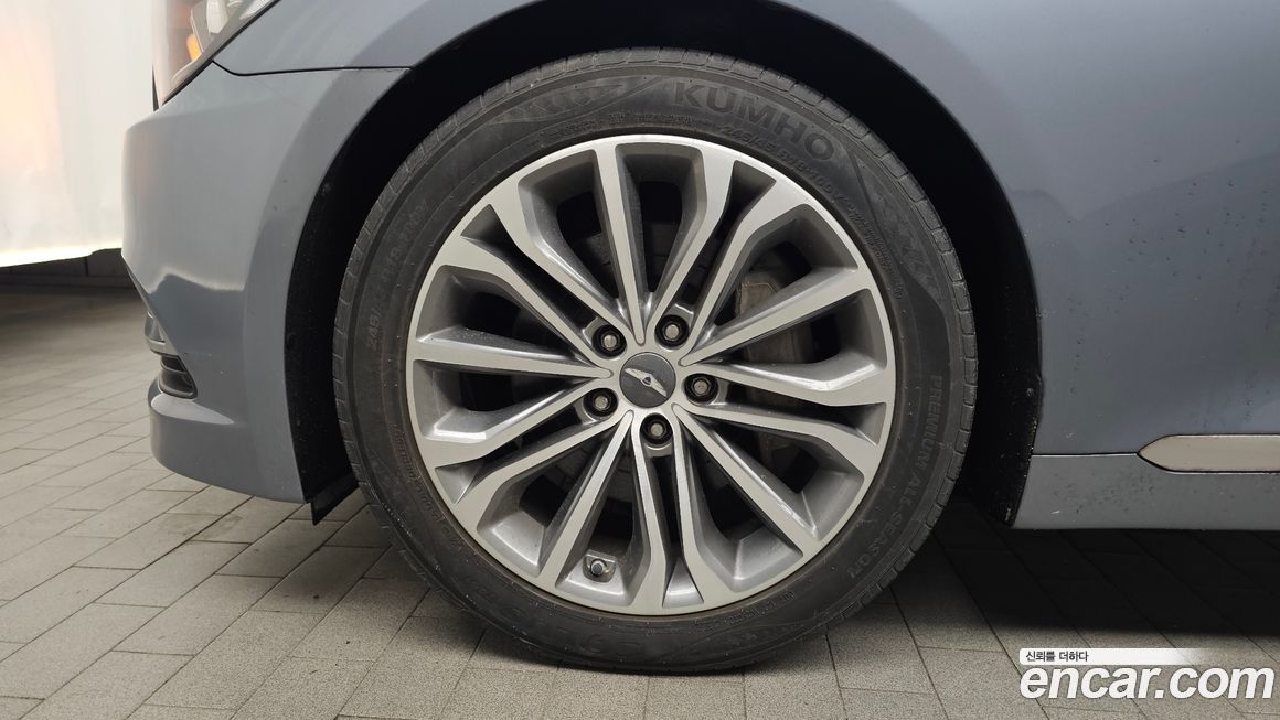 Hyundai Genesis 2015