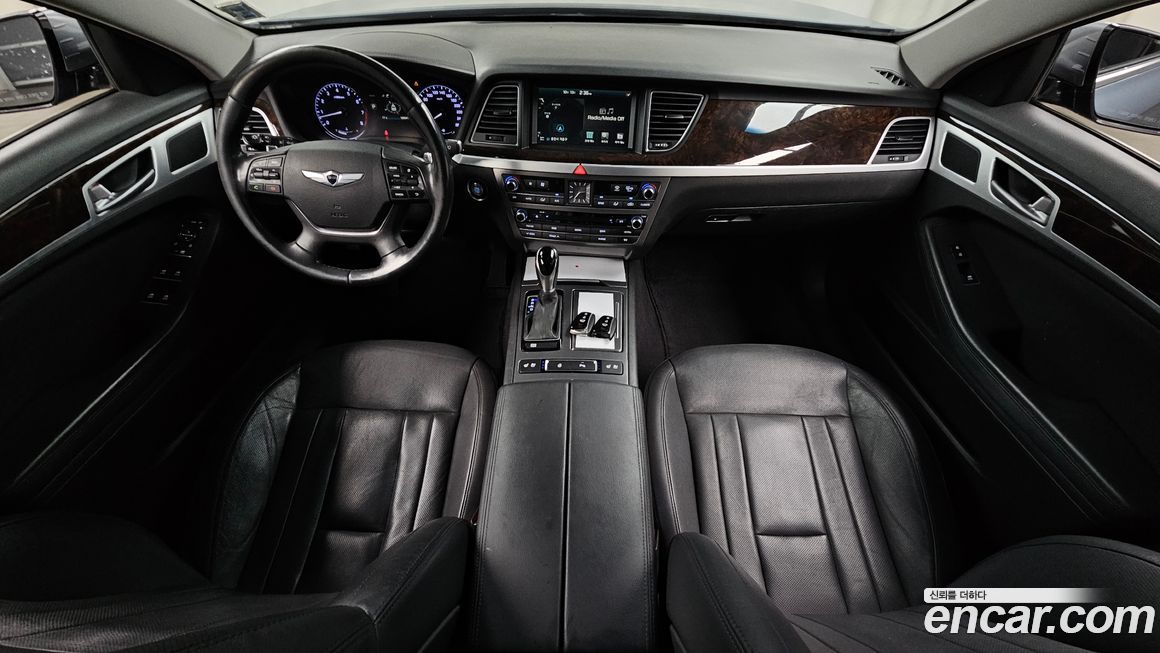 Hyundai Genesis 2015
