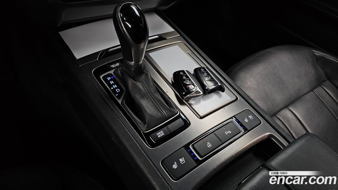 Hyundai Genesis 2015