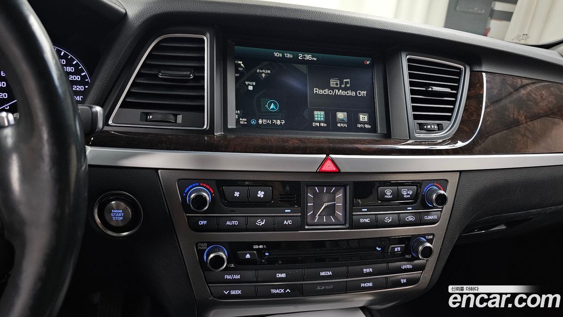 Hyundai Genesis 2015