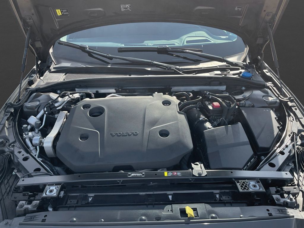 Volvo V60 Cross Country 2022