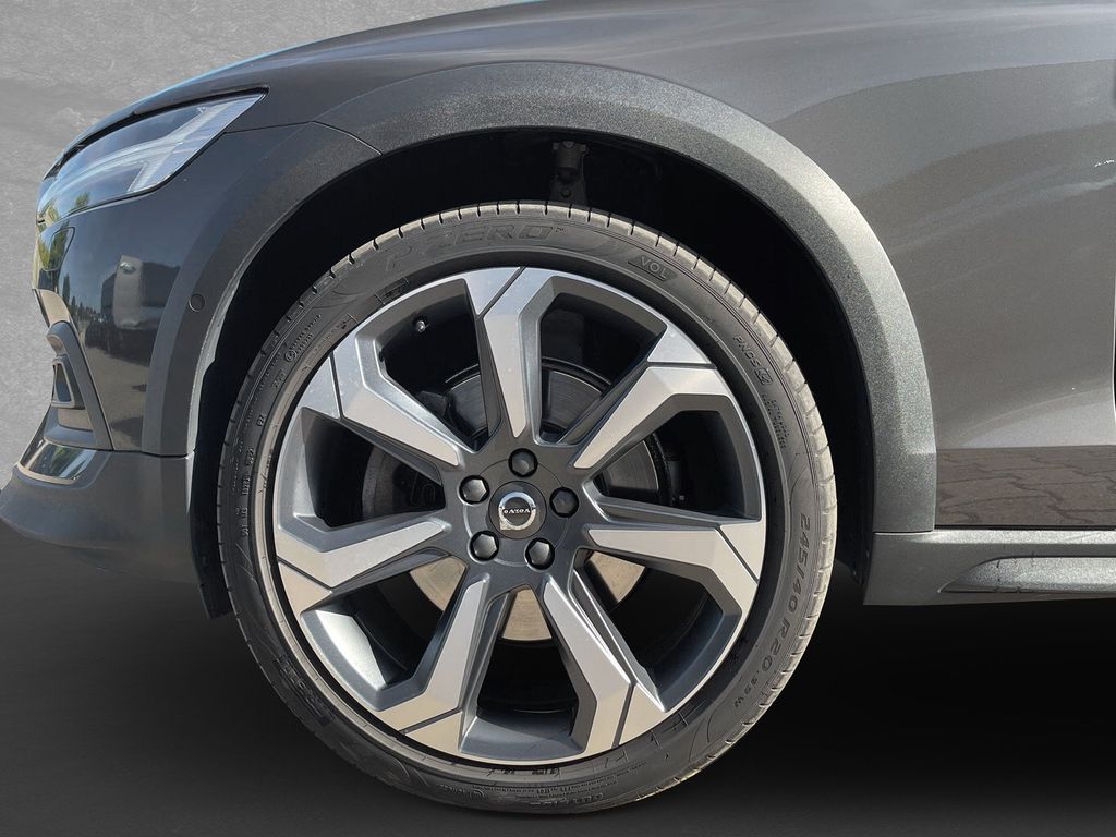 Volvo V60 Cross Country 2022