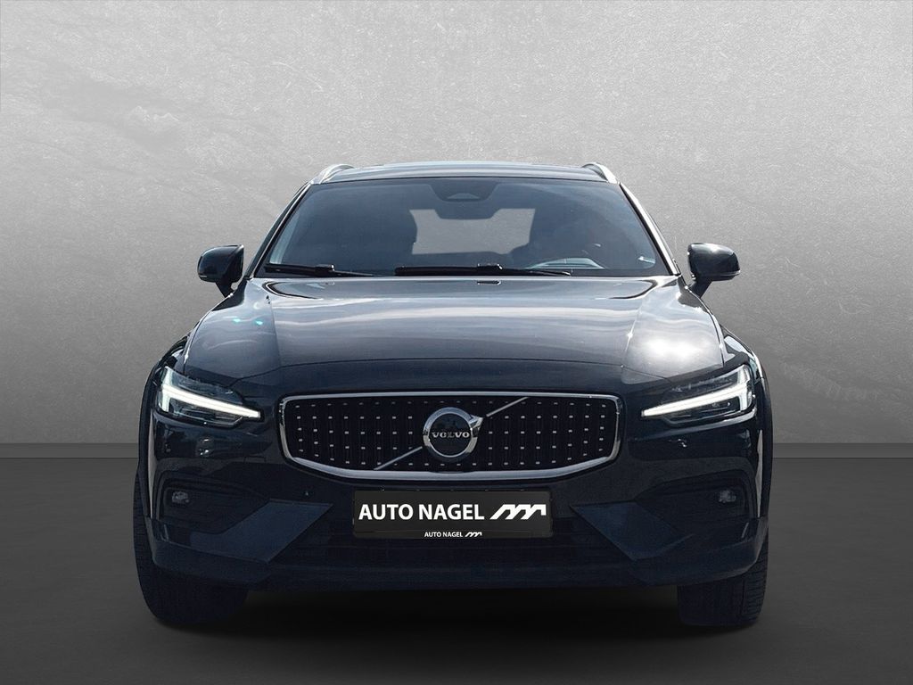 Volvo V60 Cross Country 2022