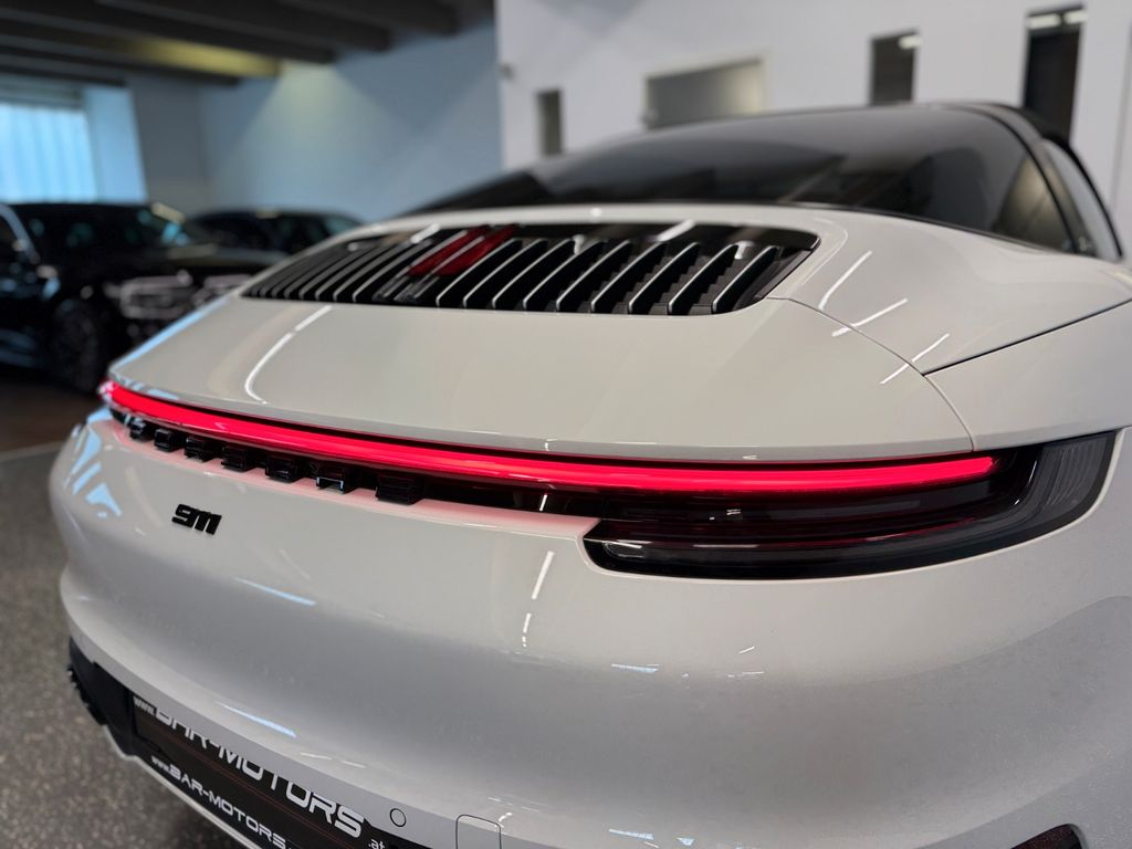Porsche 911 2023