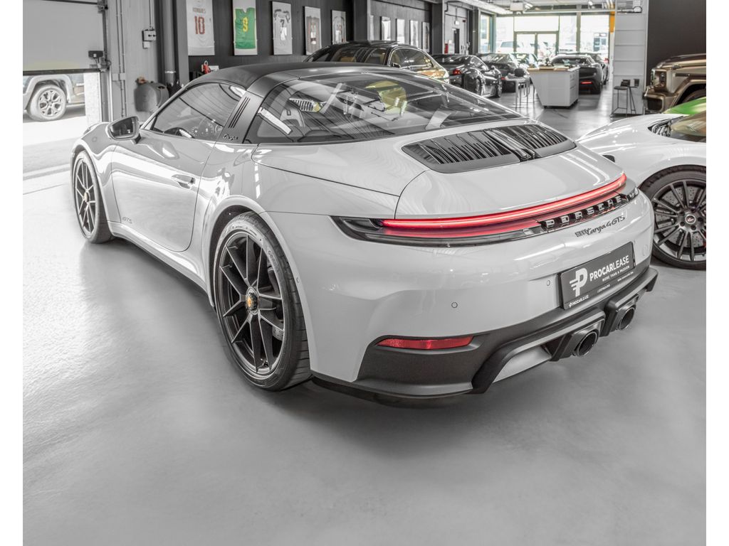 Porsche 992 2025