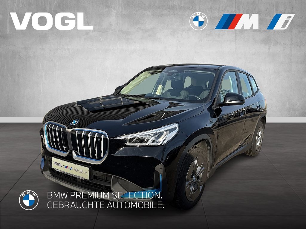 BMW iX1 2023