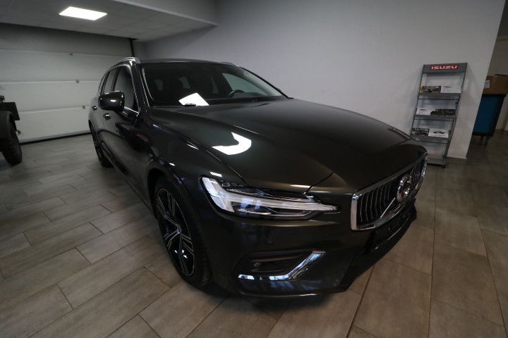 Volvo V60 2022
