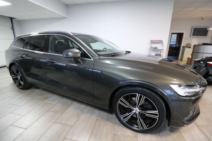 Volvo V60 2022