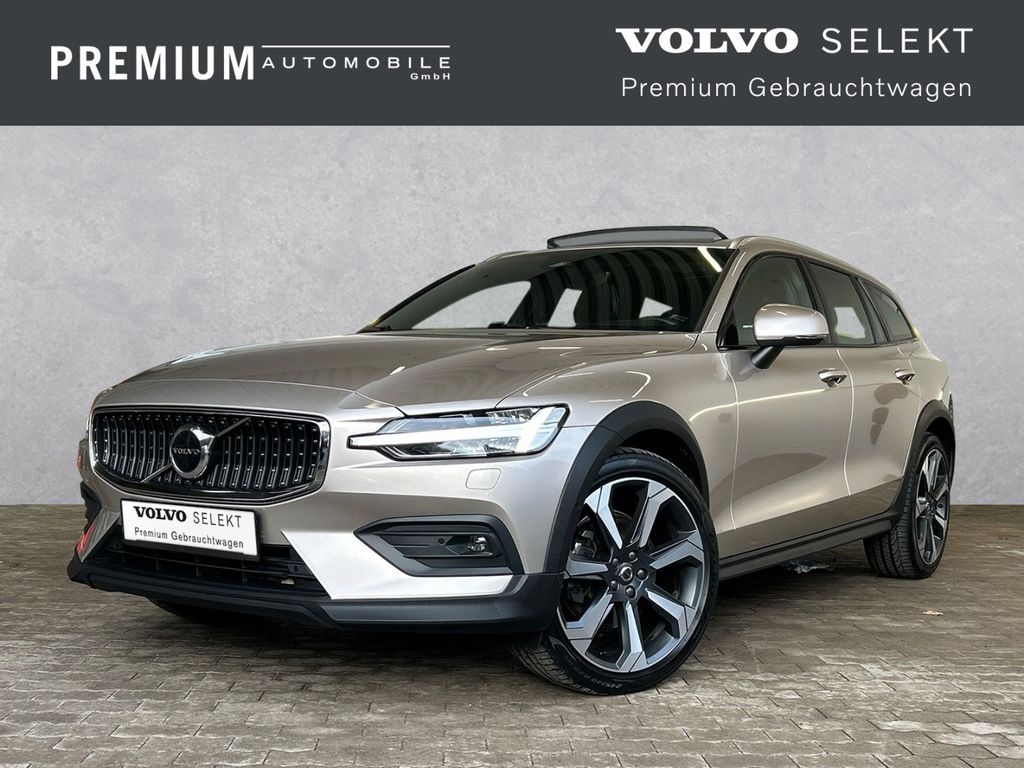 Volvo V60 Cross Country 2023