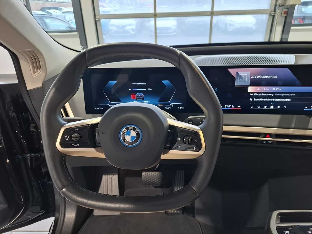 BMW iX 2023