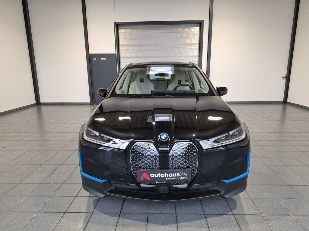 BMW iX 2023