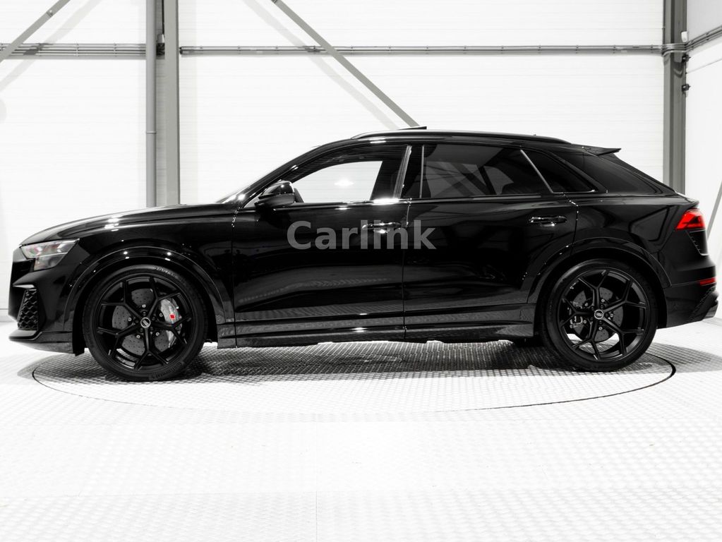 Audi RSQ8 2024