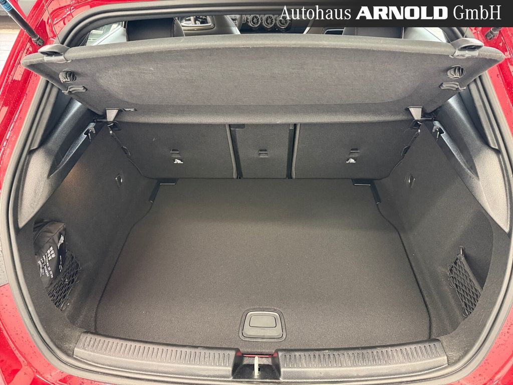 Mercedes-Benz A 220 2024