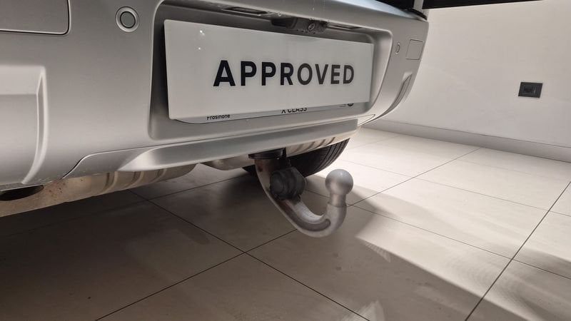 Land Rover Defender 2021
