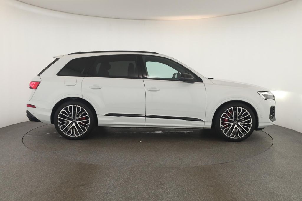 Audi SQ7 2025
