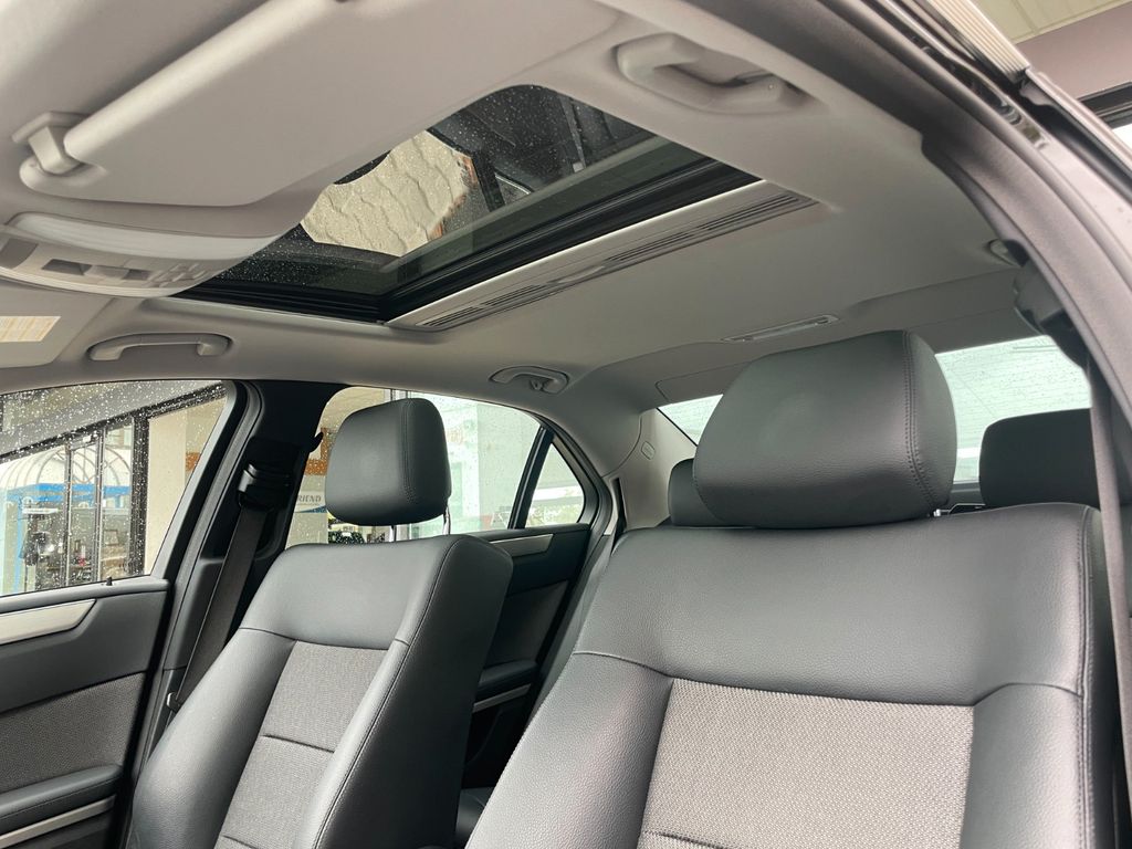 Mercedes-Benz E 350 2011