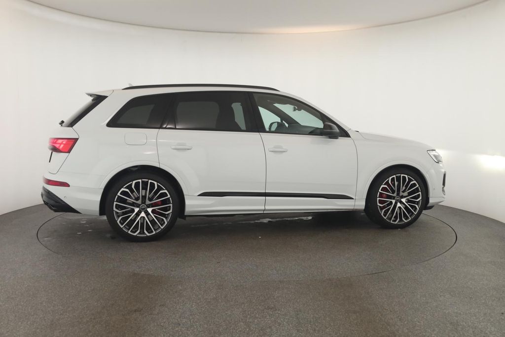 Audi SQ7 2025