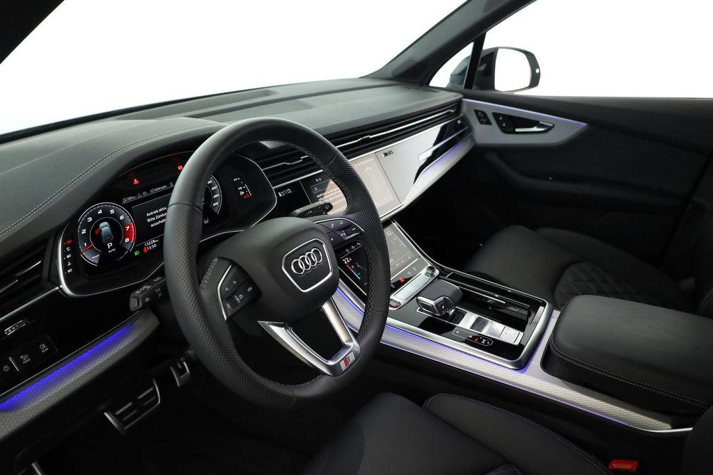 Audi SQ7 2025