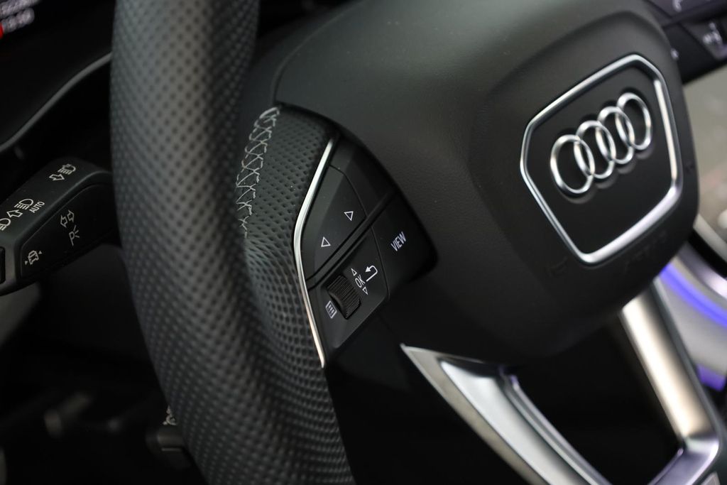 Audi SQ7 2025