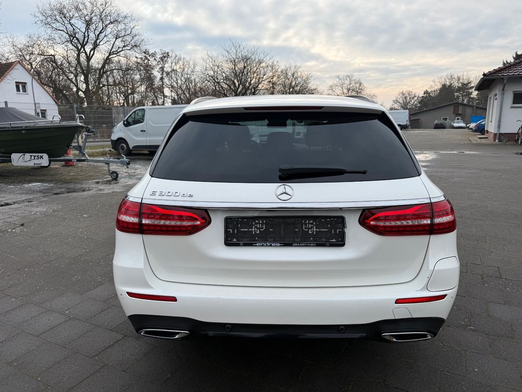 Mercedes-Benz E 300 2021
