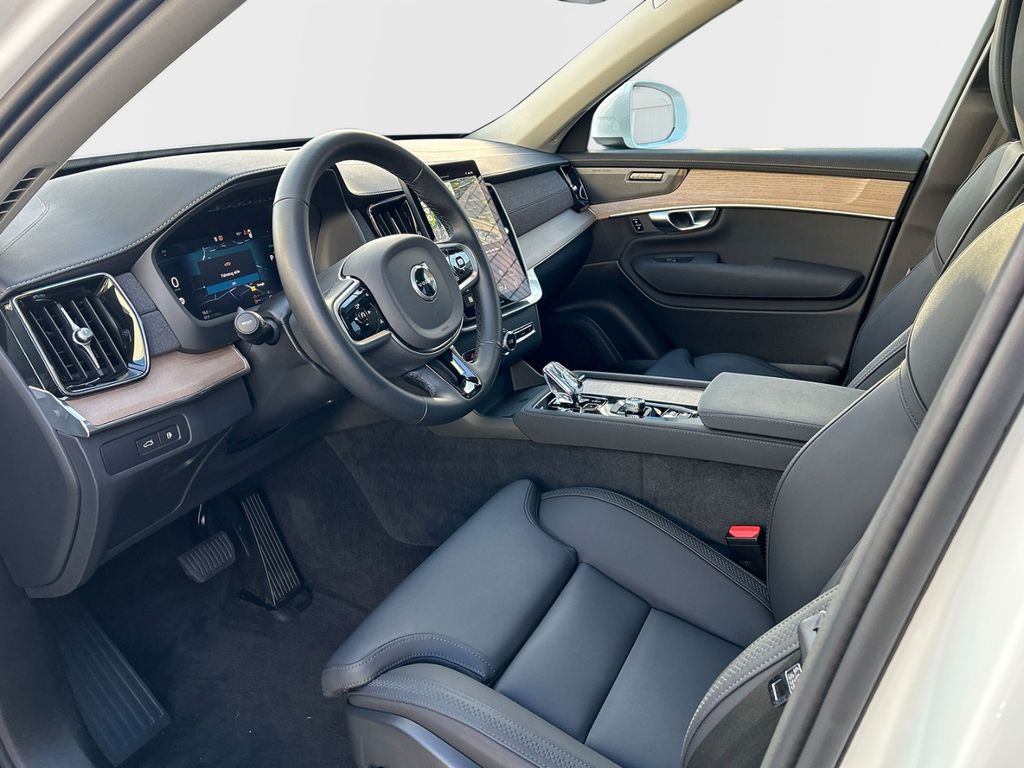 Volvo XC90 2025