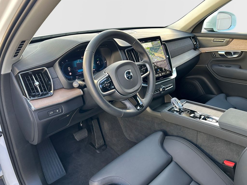 Volvo XC90 2025