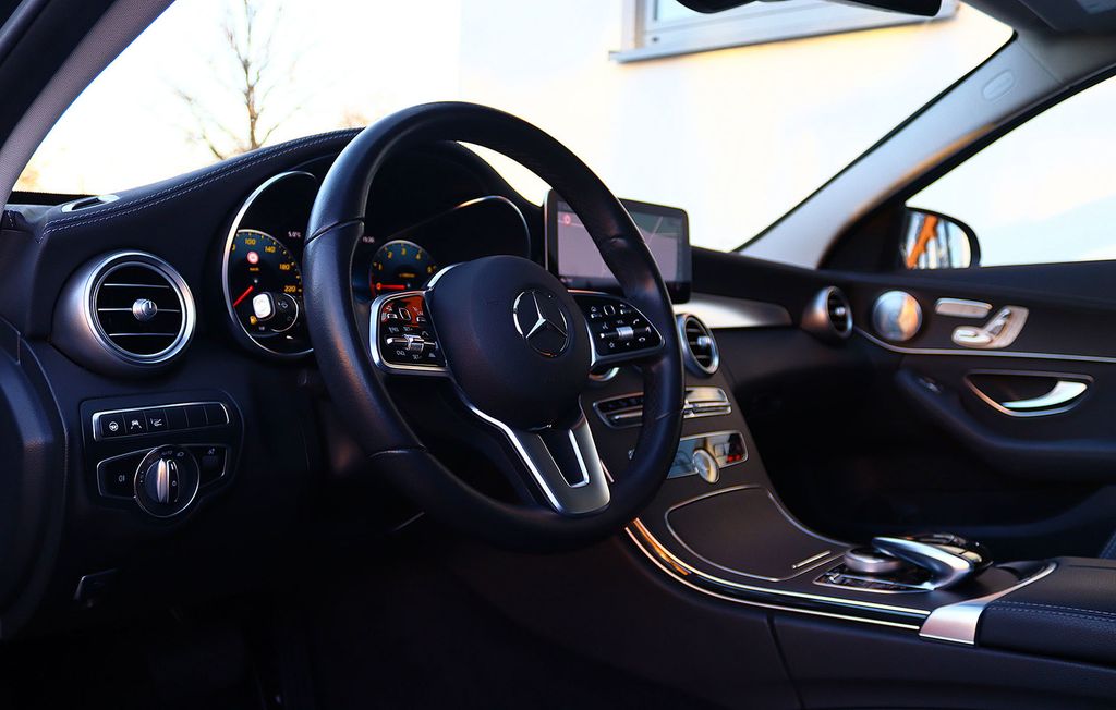 Mercedes-Benz C 300 2020