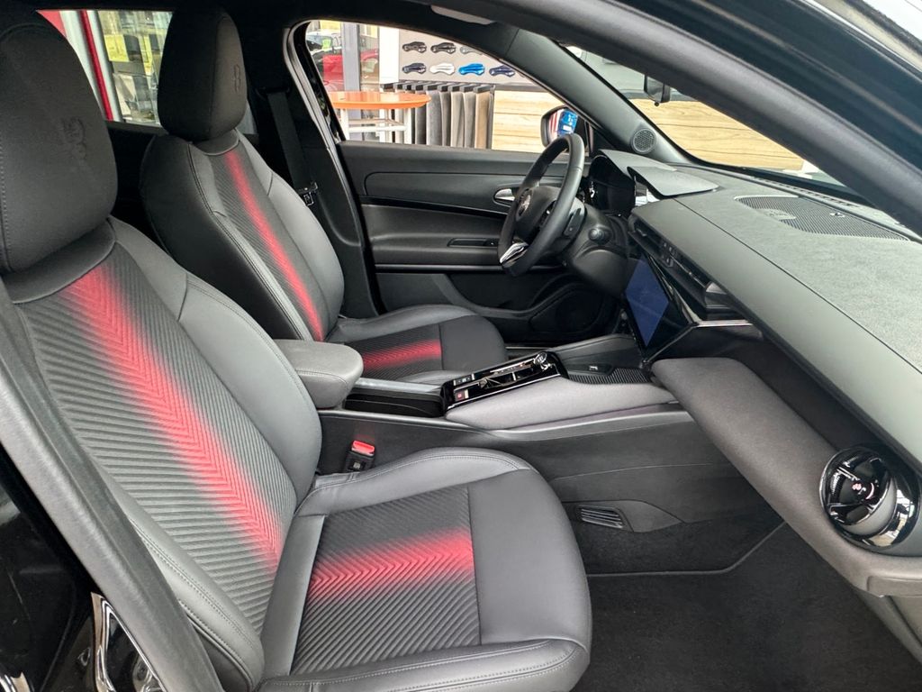 Alfa Romeo Junior 2024