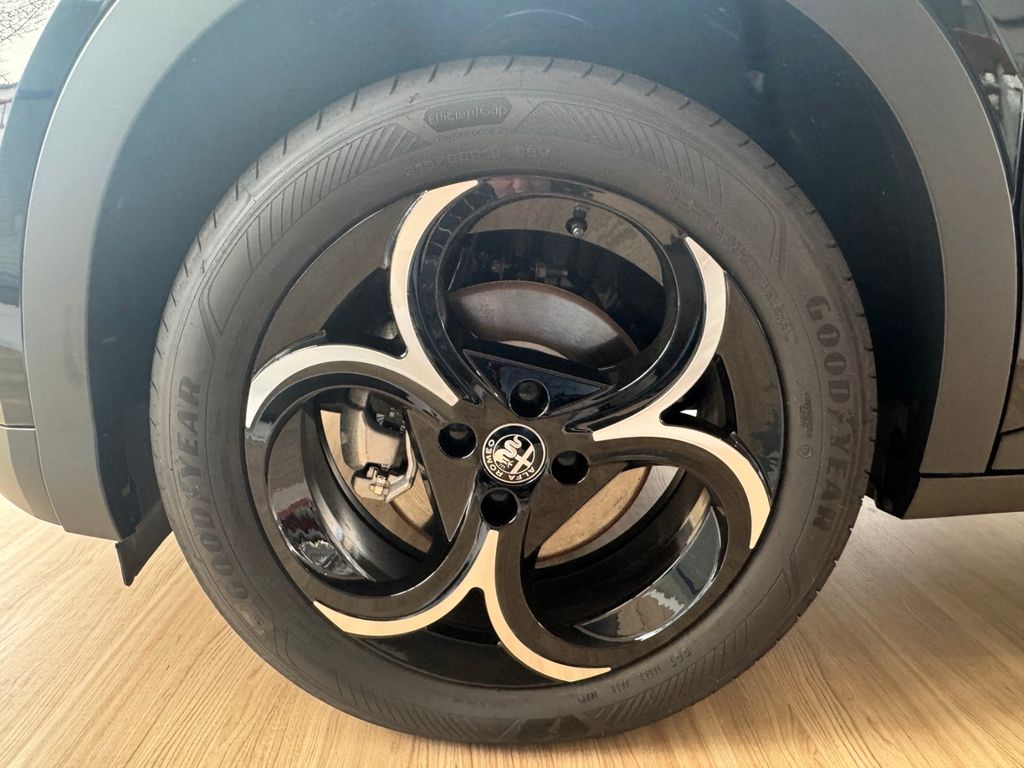 Alfa Romeo Junior 2024